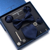 Gravata Borboleta Paisley com Broche e Abotoaduras